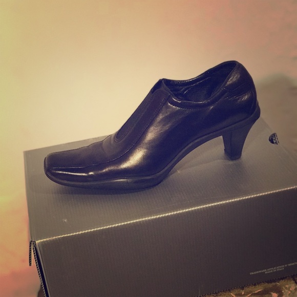 Prada - Picture 2 of 6